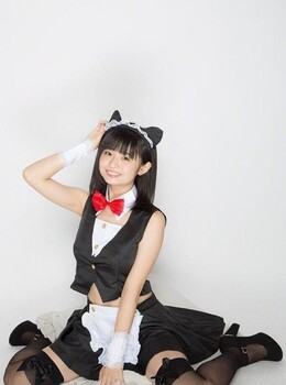 日本19岁童颜美少女拥有傲人上围 天生兔牙俏皮可爱
