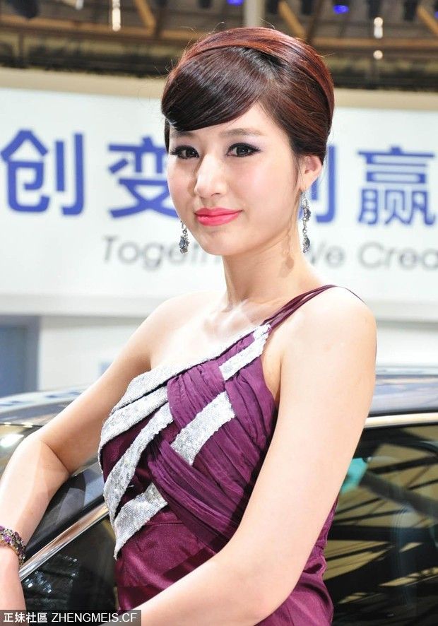 2011年上海大众车展2号顶级车模