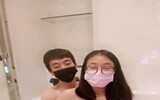 戴眼镜的年轻小妹浴缸里和男友洗澡然后直接啪啪直播秀