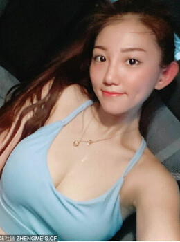 大胸美女