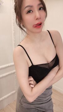 渴望被滋润的美魔女茱莉亚