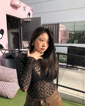 巨乳短髮妹