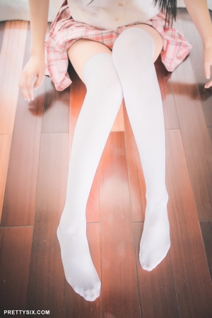 【微博酱】粉色JK绝对领域@疯猫ss