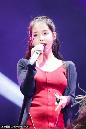 IU 凶凶的