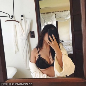 白皙越南妹「低胸洋裝」超辣！