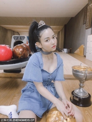 佐藤ノア 美人YouTuberの谷間 25枚