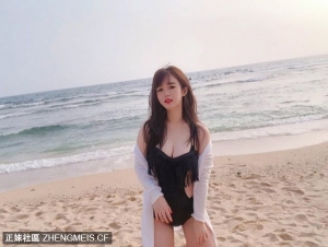 王绪绪Anna 买新泳衣要去海边突破自己