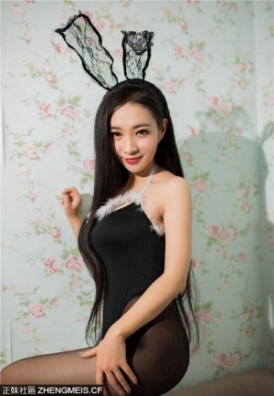 纯情护美女兔女郎人体丝袜