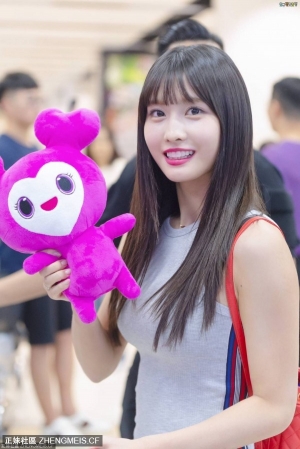 日本妹MOMO