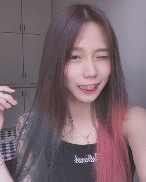 紋身美女Yenyi