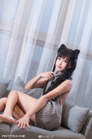 【微博酱】少女私房写真 露背毛衣 次元少女@三度_69