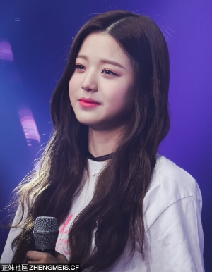 IZ*ONE 12個