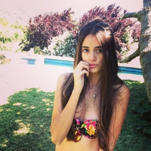 世界最性感慨农夫 智利美女Luna Aballay