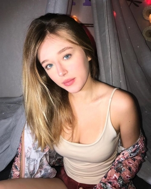 泪眼美女 Maria Eduarda Reis